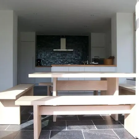 Βίλα Le Chaperon Tellin